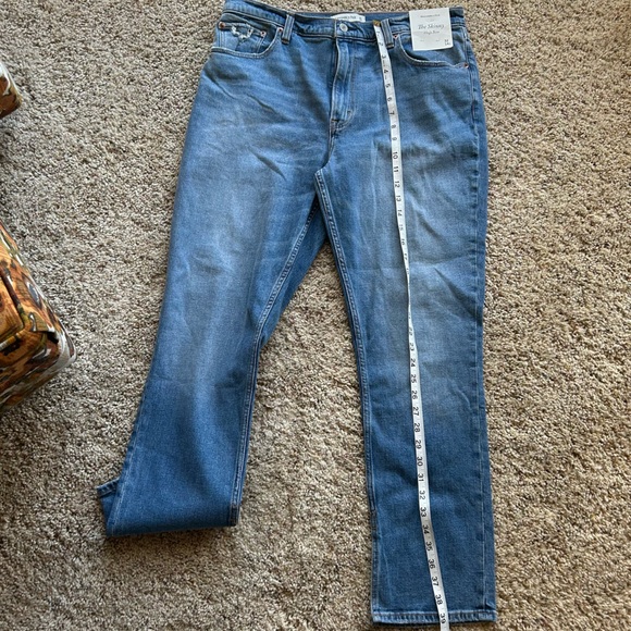 Abercrombie & Fitch High Rise Jeans with Vent Hem - Picture 9 of 11